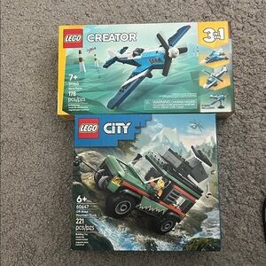 NWT Bundle 2 sets of LEGO